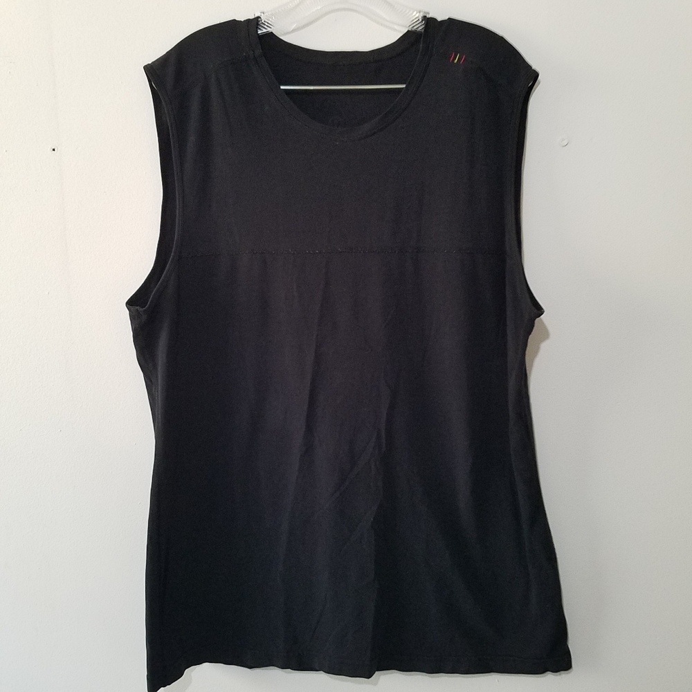 Lululemon men’s sleeveless shirt
